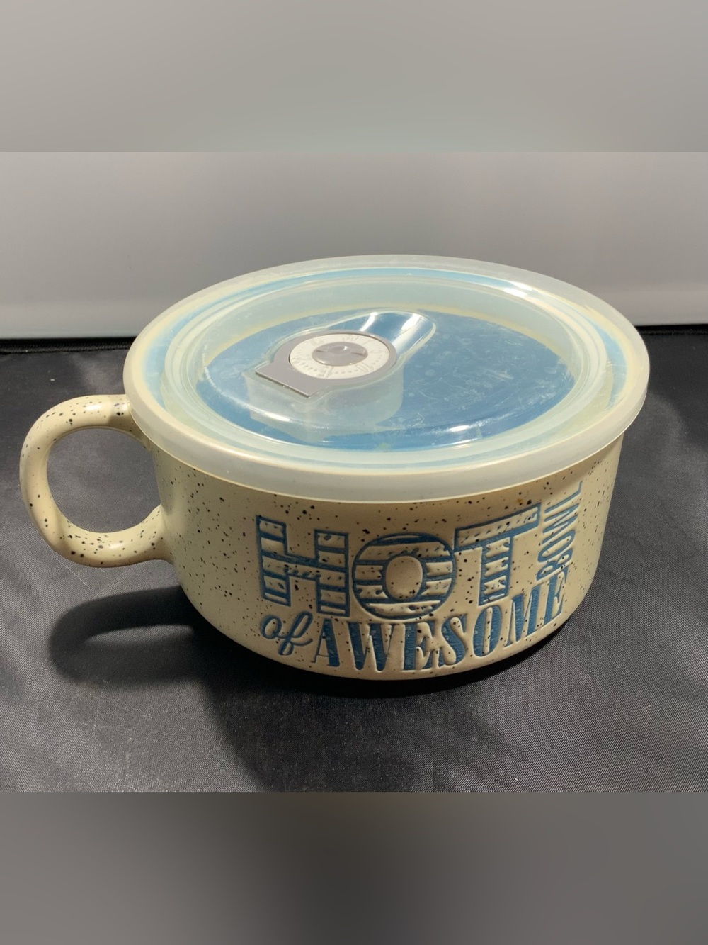 ‘Hot bow of Awesome' Ceramic Soup Mug with Lid - USED